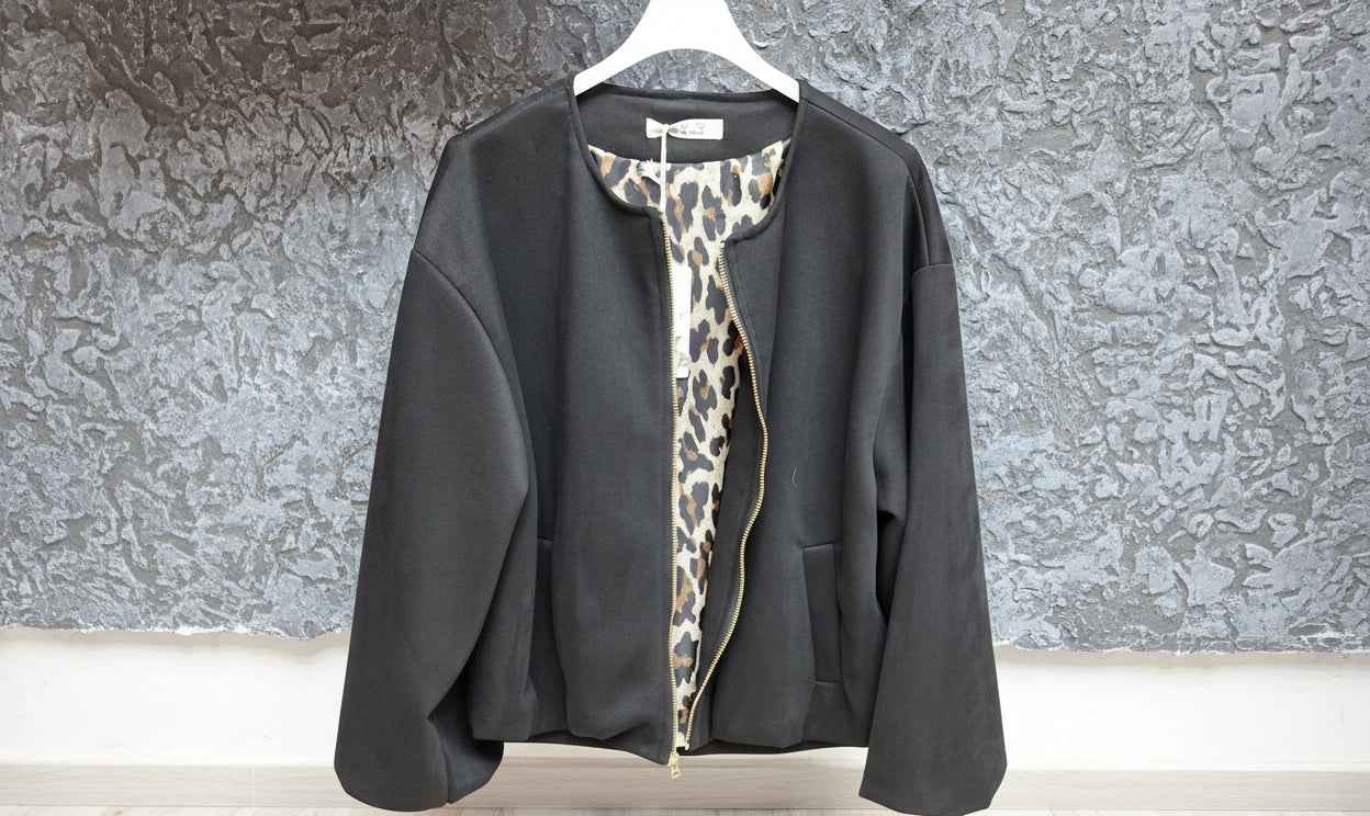 Bomber Jacke  Julia mit  Leo Abgesetzt