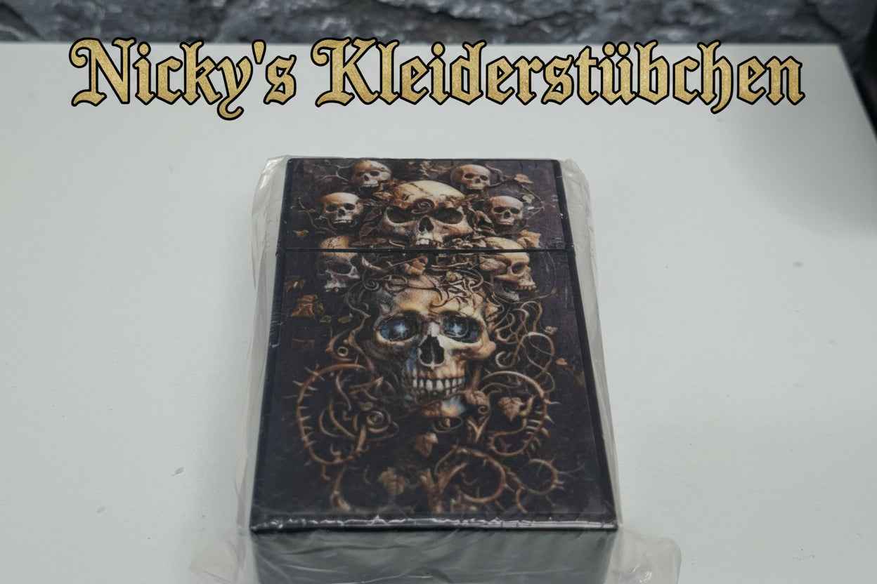 Boxen/ Dosen Nicky's Kleiderstuebchen  Unikate für Zigaretten - Nicky's Kleiderstuebchen