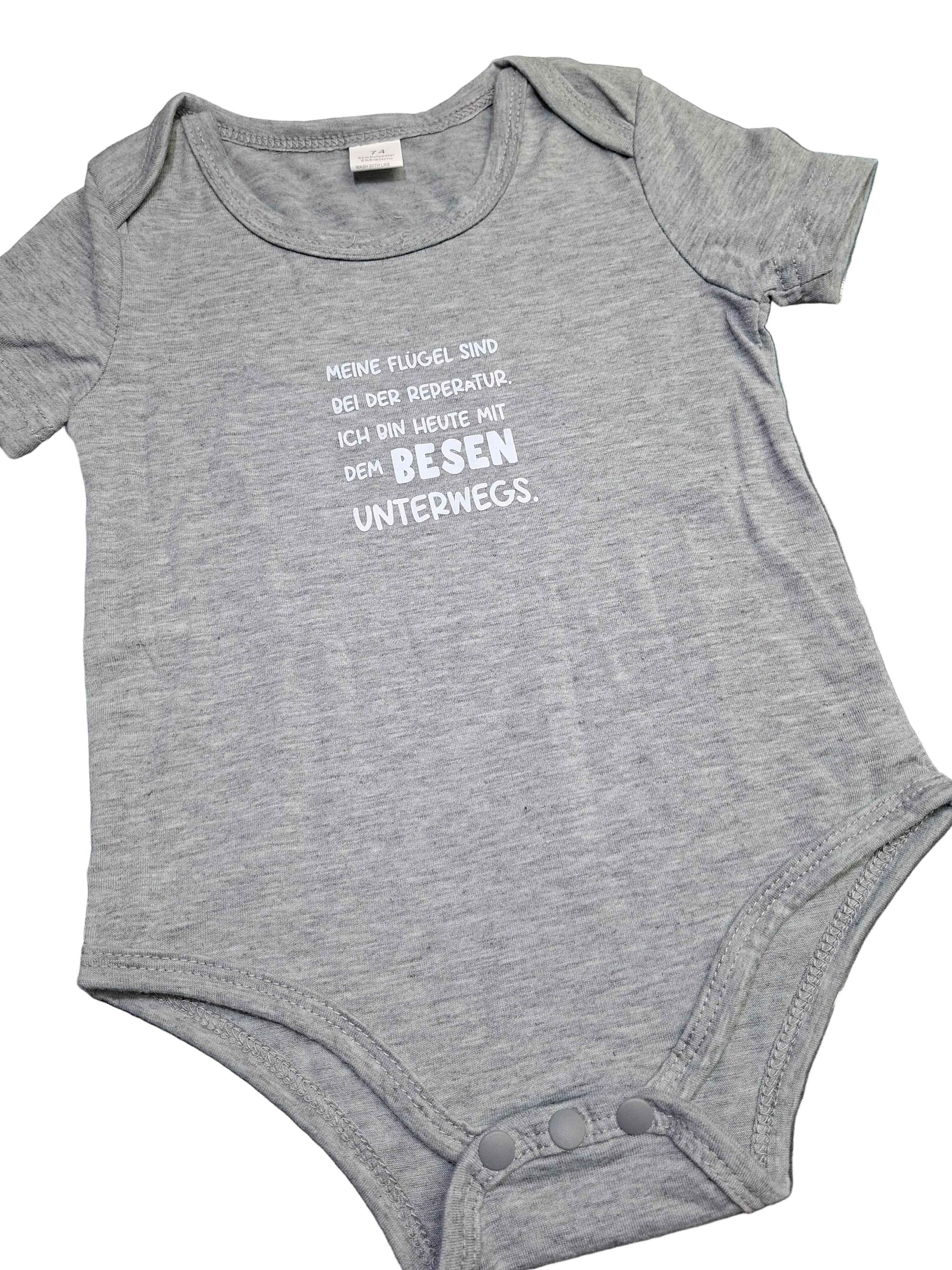 Personalisierte Baby-Bodys in vielen Farben, und jedes kann mit Sprüchen oder Motiven hergestellt werden. - Nicky's Kleiderstuebchen