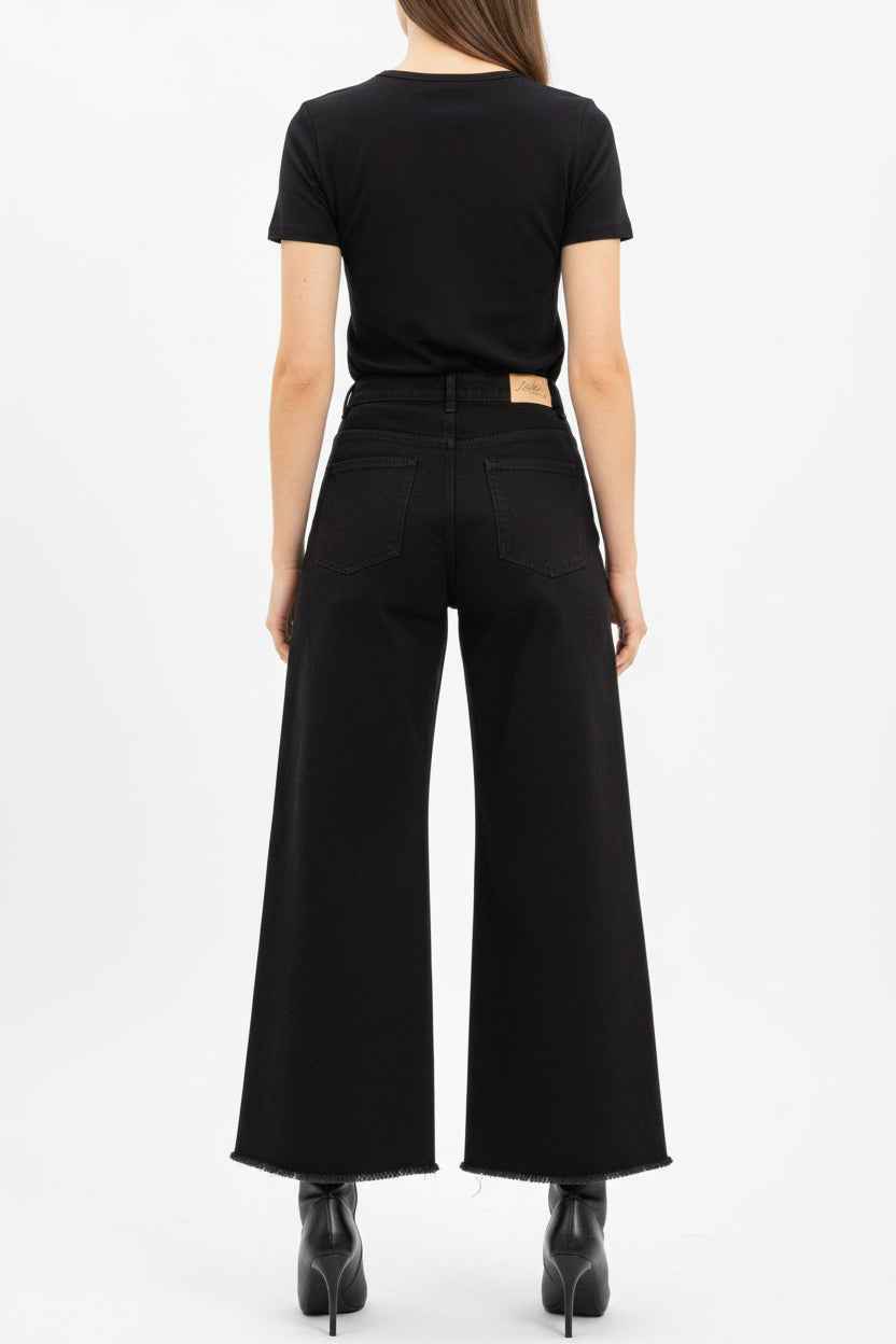 Jeanshosen mit weitem Bein und Fransen für trendbewusste Styles - Nicky's Kleiderstuebchen