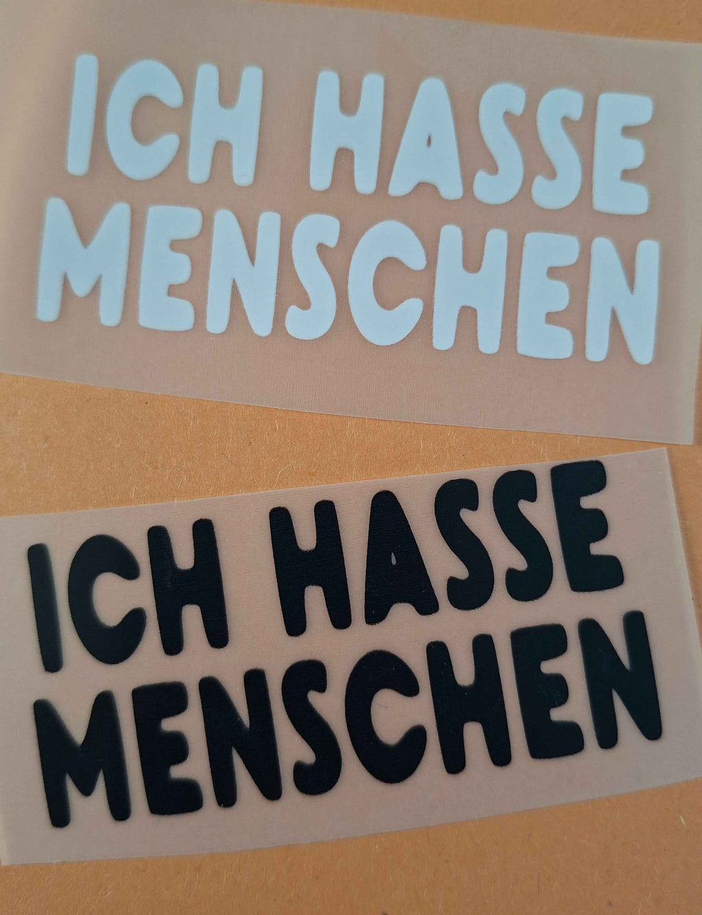 Personalisierte T-Shirts für jeden Anlass – Einzigartige Kleidung mit Bügelbildern und Sprüchen aller Art - Nicky's Kleiderstuebchen