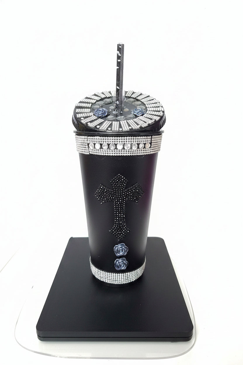 Trinkbecher mit Deckel und Strohhalm in Schwarz – Einzigartige Designs für jeden Anlass - Nicky's Kleiderstuebchen