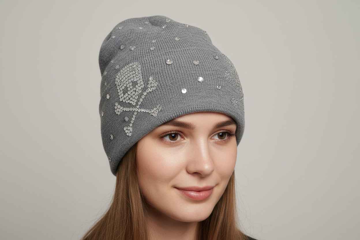 Mütze Strick Totenkopf mit Strass - Nicky's Kleiderstuebchen